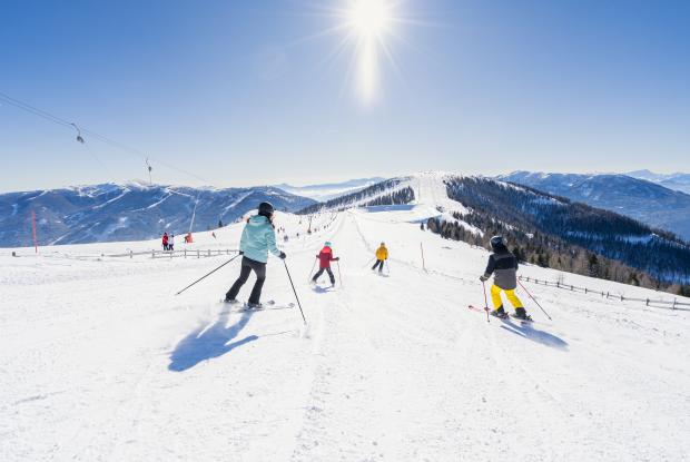 Skifahren_Familie_Bad Kleinkirchheim_Winter ©Mathias Prägant_MBN Tourismus(10)