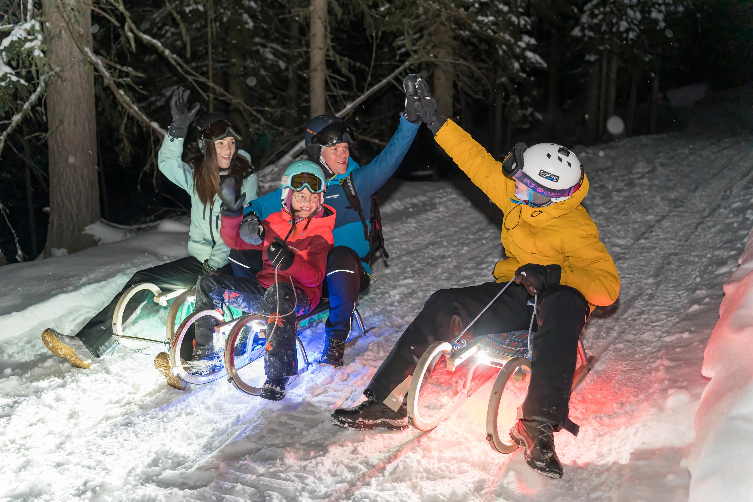 Abseits der Piste_Rodeln_Nacht_Familie_Bad Kleinkirchheim_Winter © Mathias Prägant_MBN Tourismus(2)